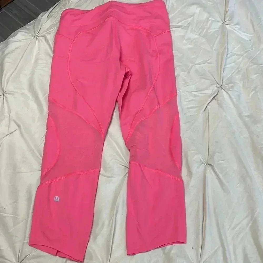 Lululemon on pace crop 21”